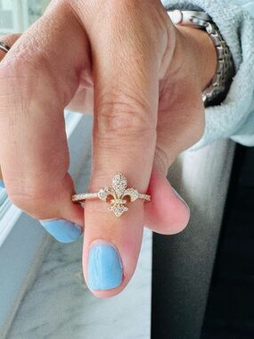 Bomb Party - Gold Crystal Fleur-de-Lis Ring